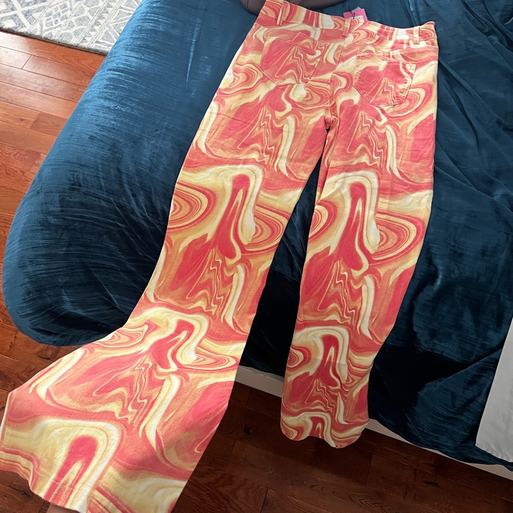 EDIKTED flared Jeans